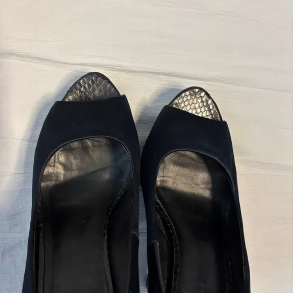 Tory Burch Peep Toe Heels + Dust Bag 6.5 Black - Picture 9 of 16
